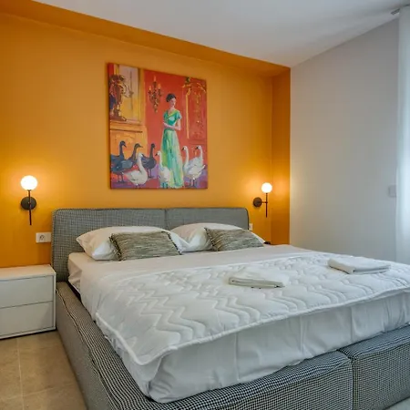 Apartment Elisadora I *
